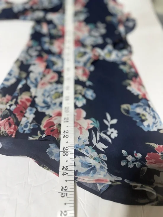 White House Black Market Navy Floral Tie-Front Blouse Size 4 - Picture 9 of 11